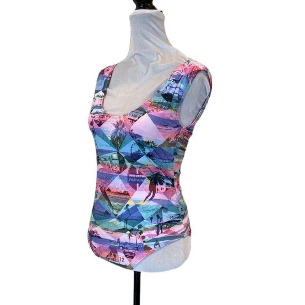 Hobie graphic print one piece swimsuit bathing suit vacation summer size small